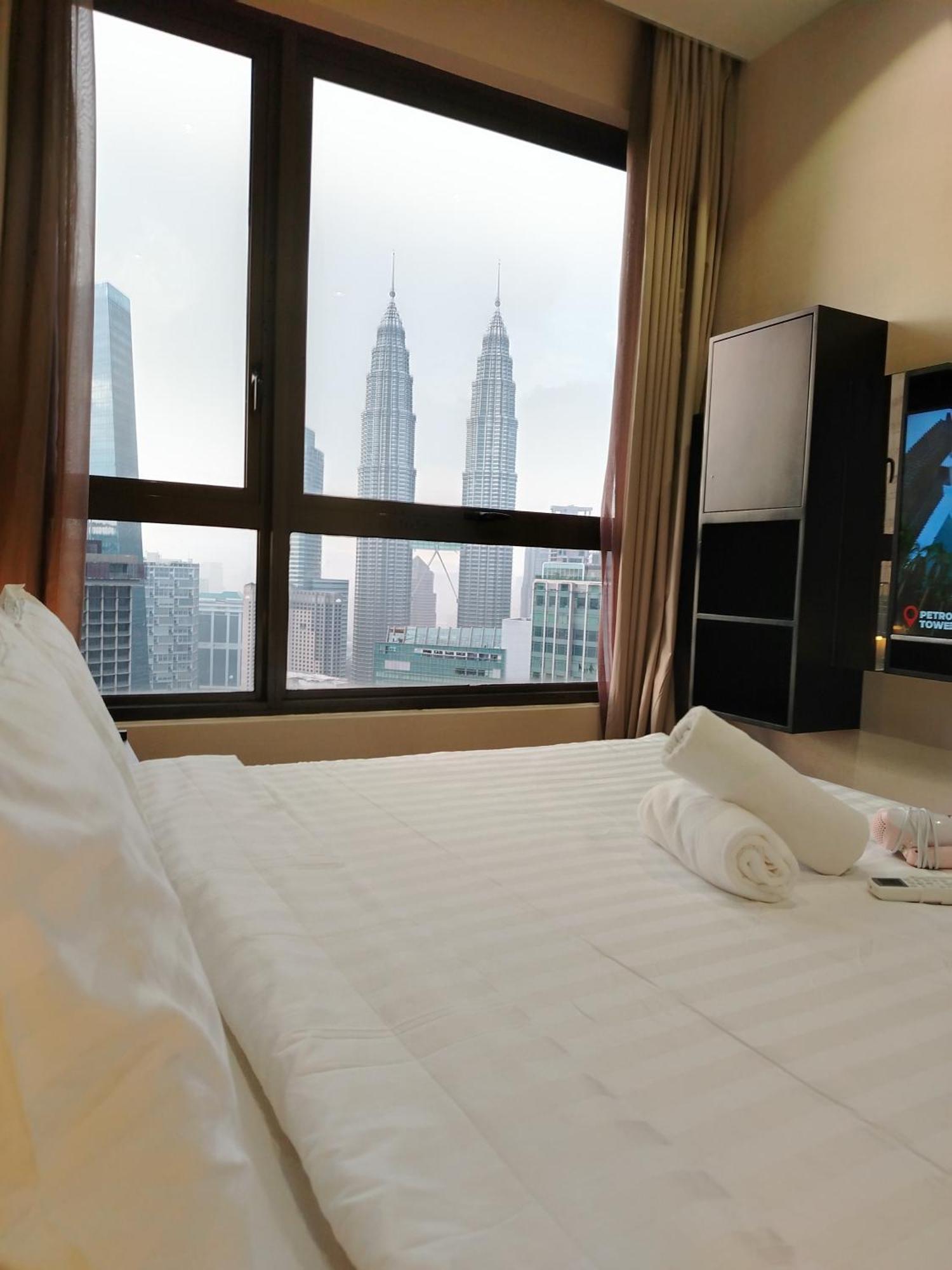 8 Kia Peng Suites Klcc By Luna Kuala Lumpur Luaran gambar