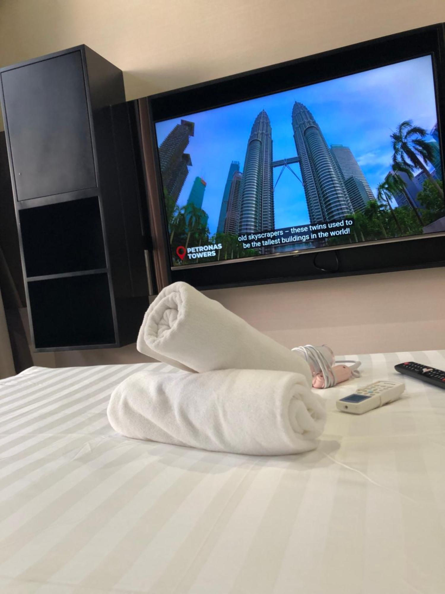 8 Kia Peng Suites Klcc By Luna Kuala Lumpur Luaran gambar