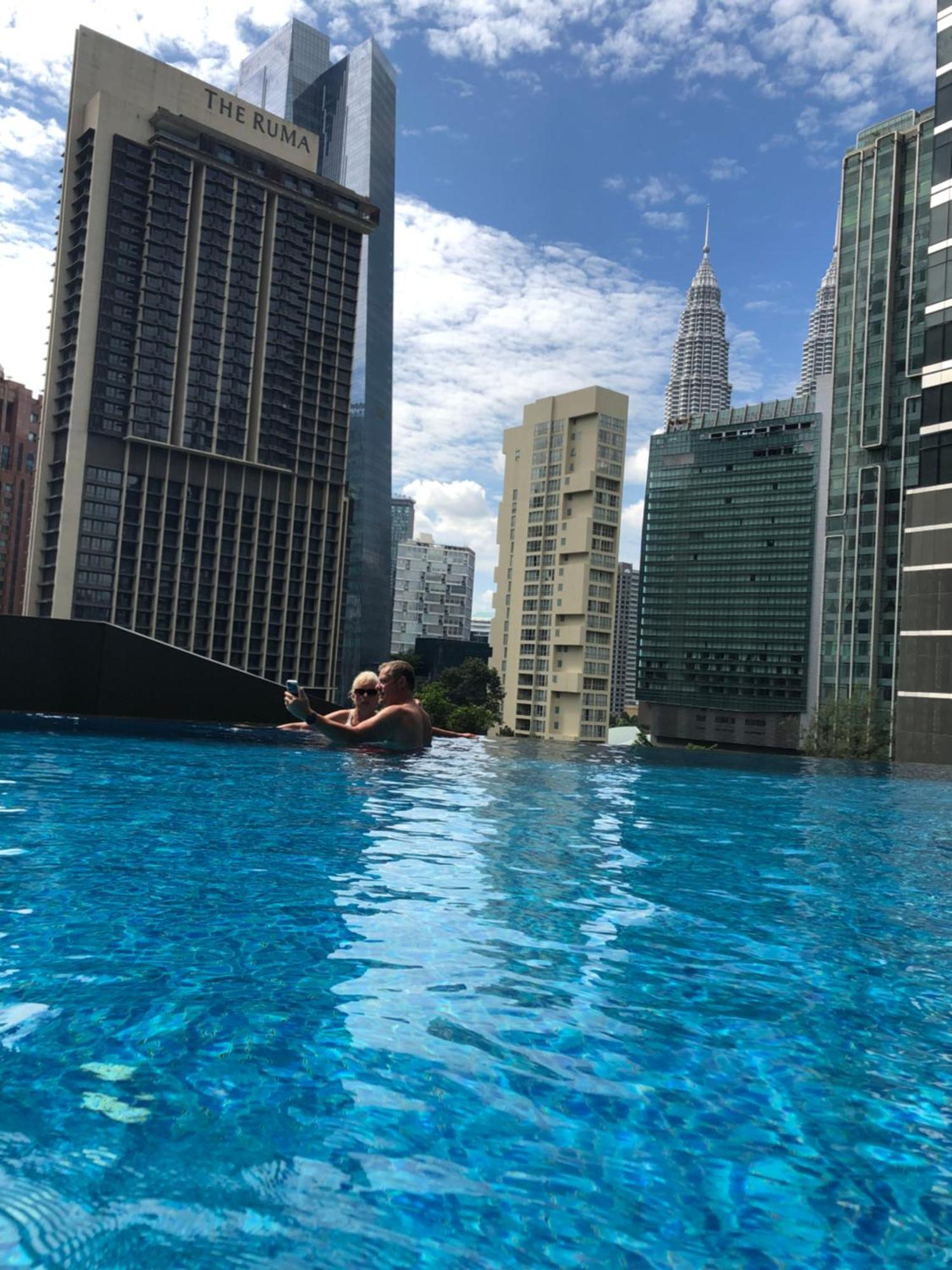 8 Kia Peng Suites Klcc By Luna Kuala Lumpur Luaran gambar